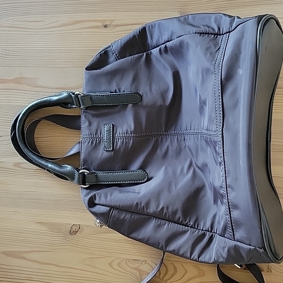 ROOTS Grey Backpack - Picture 2 of 7